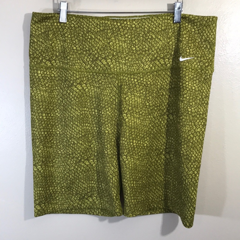 NEW Nike One Training High Rise Bike Short